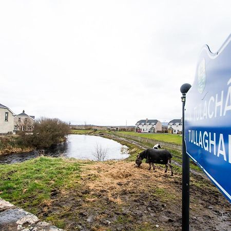 Beautiful Coastal House At The Drowes Rivermouth バンドラン エクステリア 写真