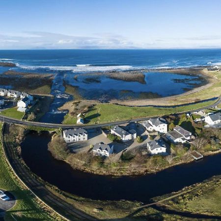 Beautiful Coastal House At The Drowes Rivermouth バンドラン エクステリア 写真