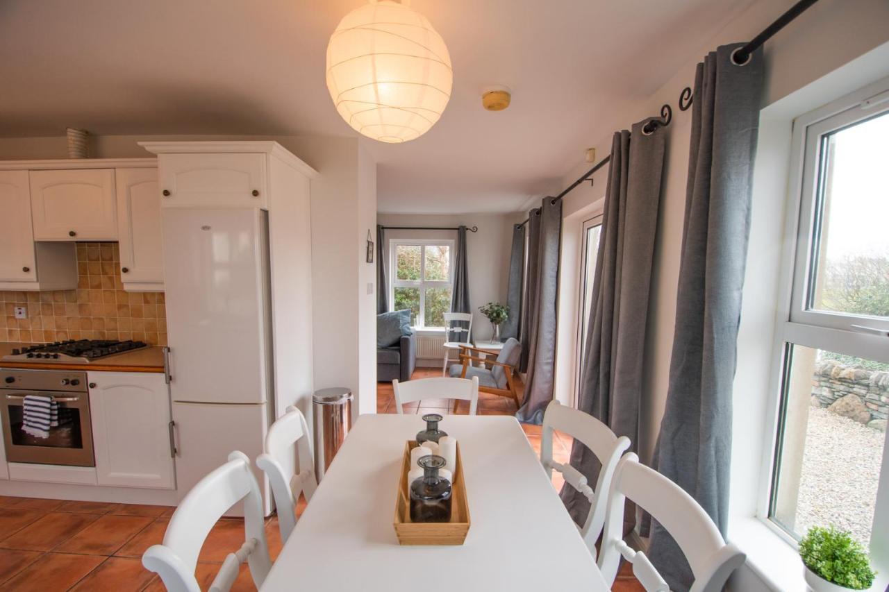 Beautiful Coastal House At The Drowes Rivermouth バンドラン エクステリア 写真