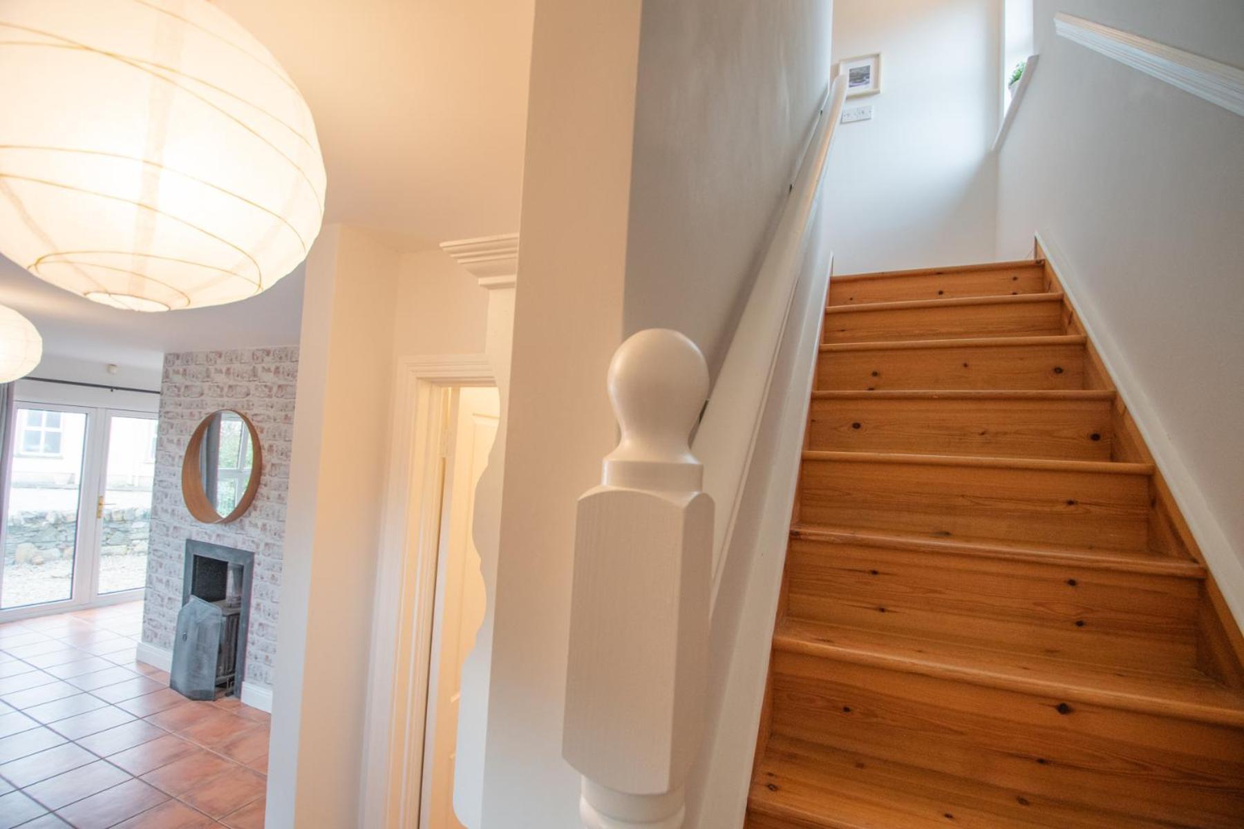 Beautiful Coastal House At The Drowes Rivermouth バンドラン エクステリア 写真