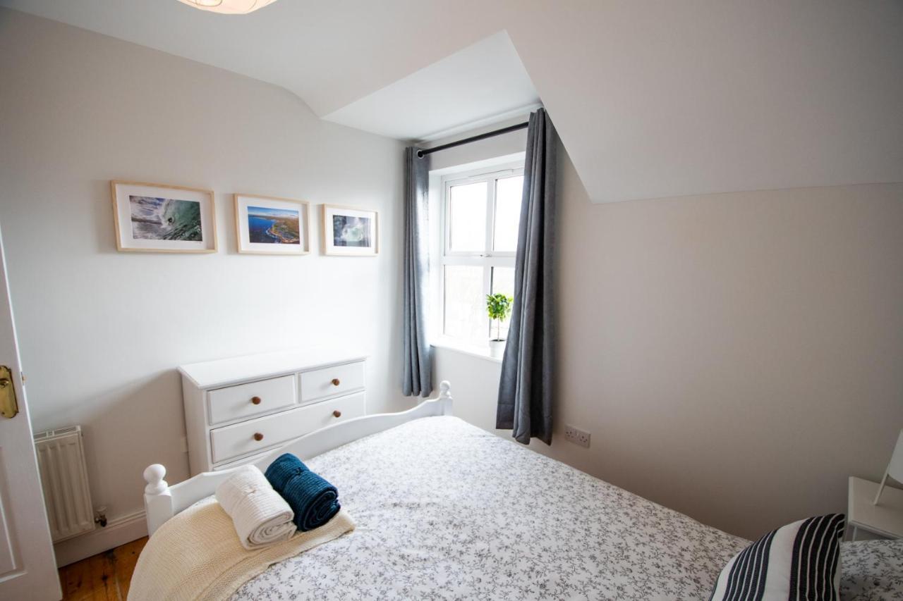 Beautiful Coastal House At The Drowes Rivermouth バンドラン エクステリア 写真