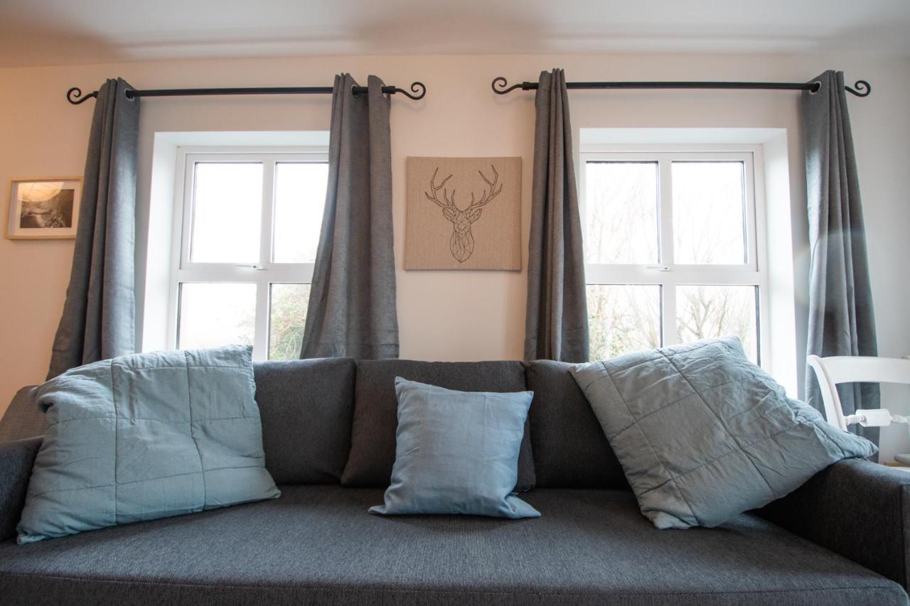 Beautiful Coastal House At The Drowes Rivermouth バンドラン エクステリア 写真